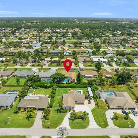 Salt Water Heated Pool Home With A Tiki Bar, A Garage Game Room And 4 Bikes North North Naples Exterior foto