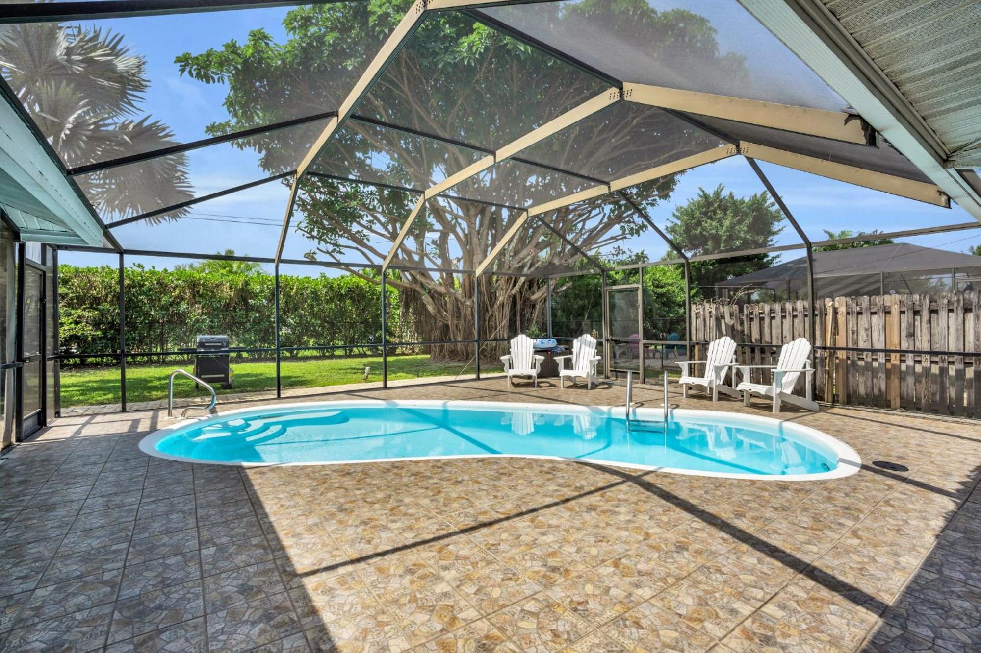 Salt Water Heated Pool Home With A Tiki Bar, A Garage Game Room And 4 Bikes North North Naples Exterior foto