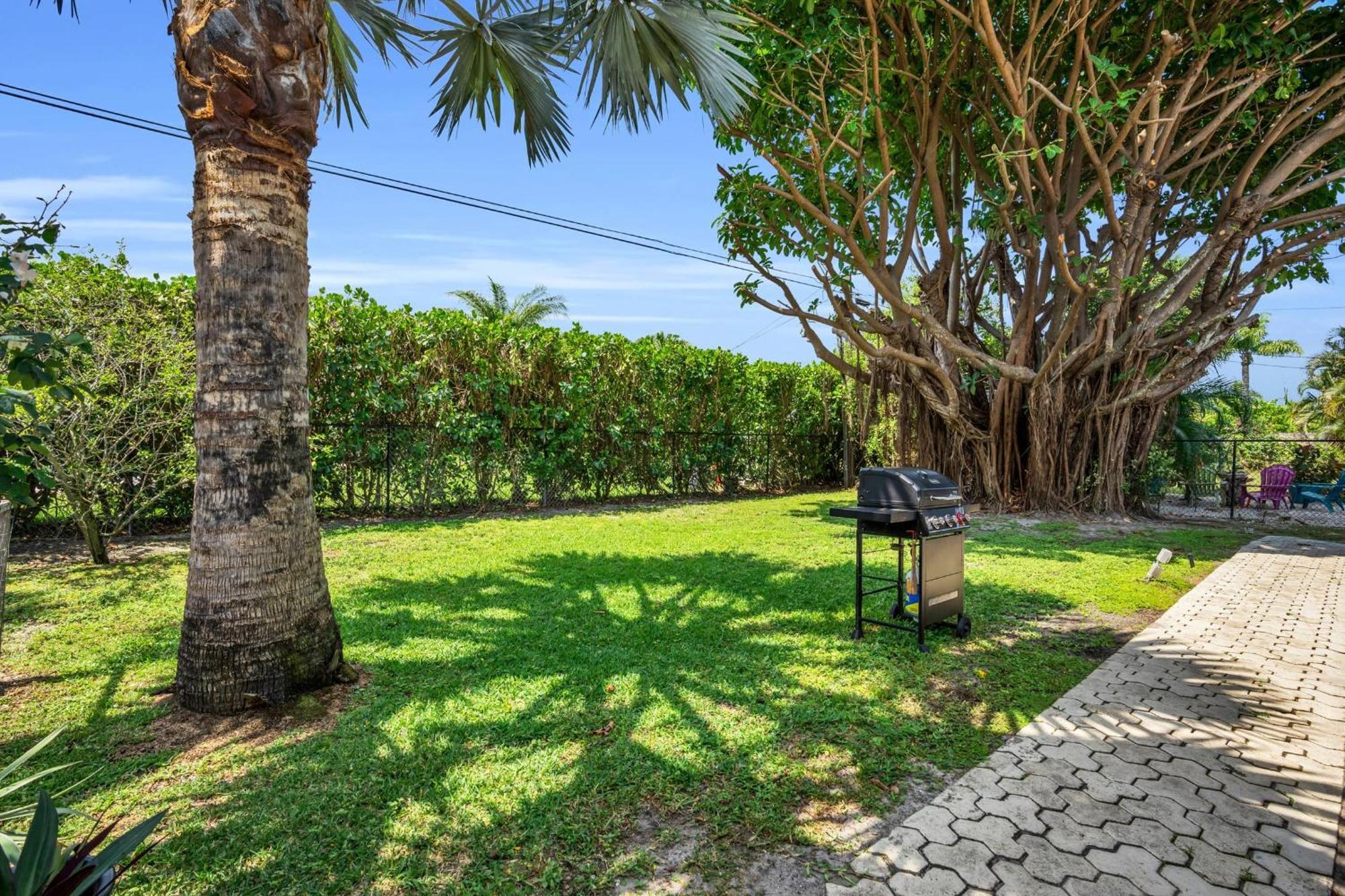 Salt Water Heated Pool Home With A Tiki Bar, A Garage Game Room And 4 Bikes North North Naples Exterior foto